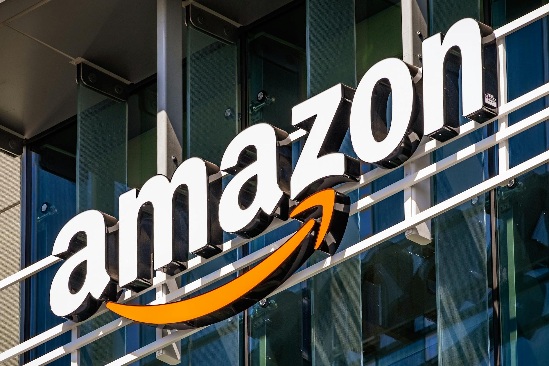 Amazonが新型スマートスピーカー「Echo Pop」を発表