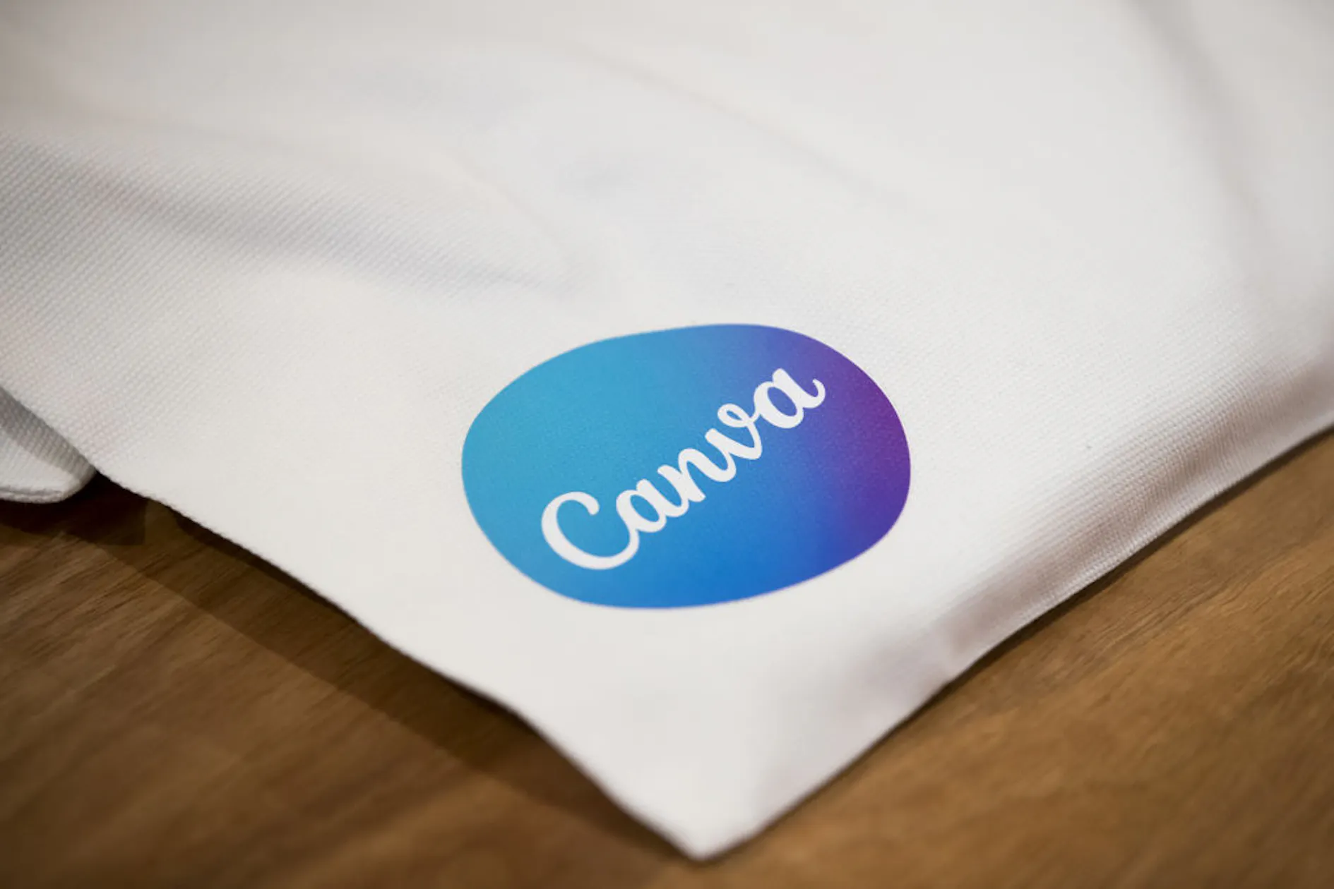 CanvaがLLMからの参照トラフィック増加でARR40億ドルに到達